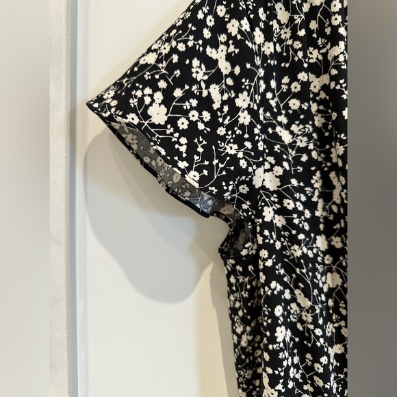 J. Crew Mercantile knee length floral wrap dress - Picture 3 of 8